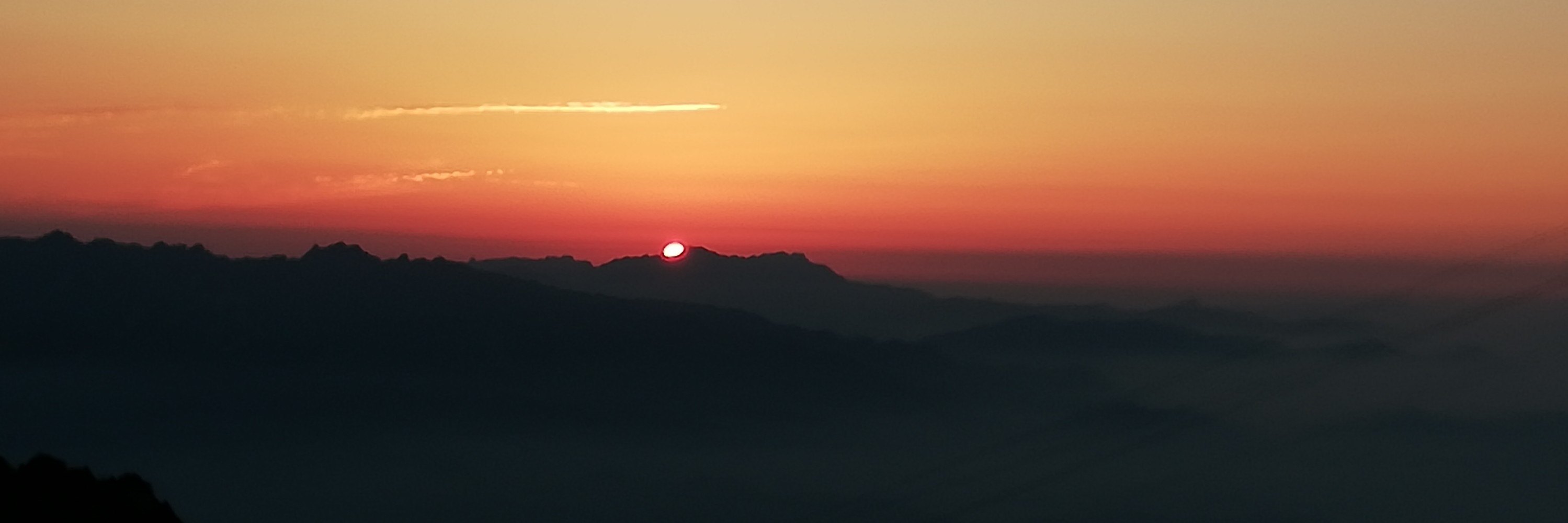 8.26 山间日出