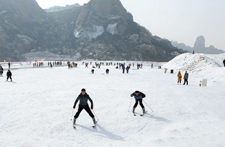 五莲山滑雪场