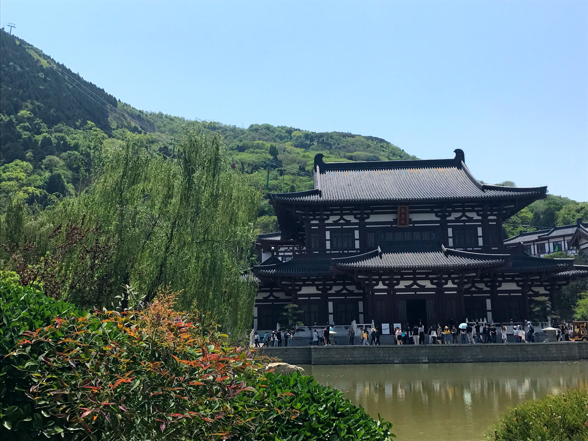 秦岭九龙潭风景区,位于秦岭北麓,西安市长安区境内的喂子坪.