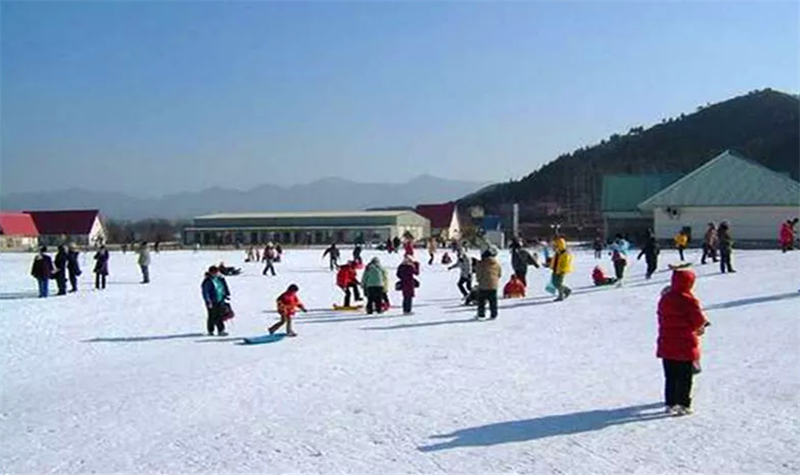 北京昌平雪世界滑雪场门票(嬉雪胜地)