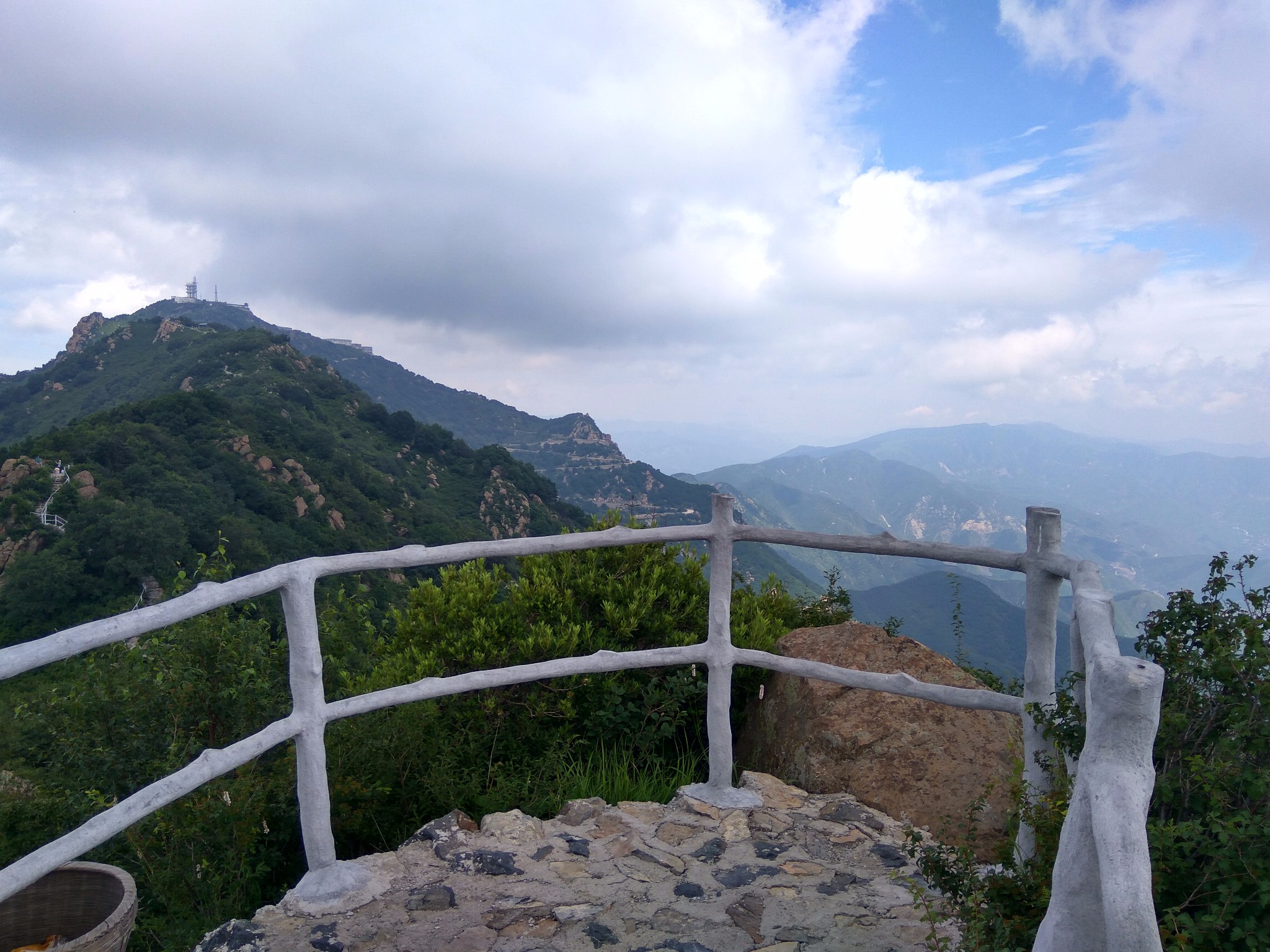 百花山主峰——大草甸