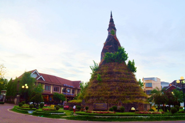 现在去老挝旅游 wKgBZ1kflGeAMlGjAAF79FNmwgw54.jpeg?imageView2%2F2%2Fw%2F600%2Fh%2F600%2Fq%2F90