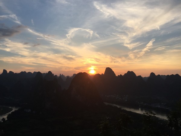 广西什么时候有太阳 wKgBZ1hvjy6AOEQ4AAXTsGapkCY84.jpeg?imageView2%2F2%2Fw%2F600%2Fh%2F600%2Fq%2F90