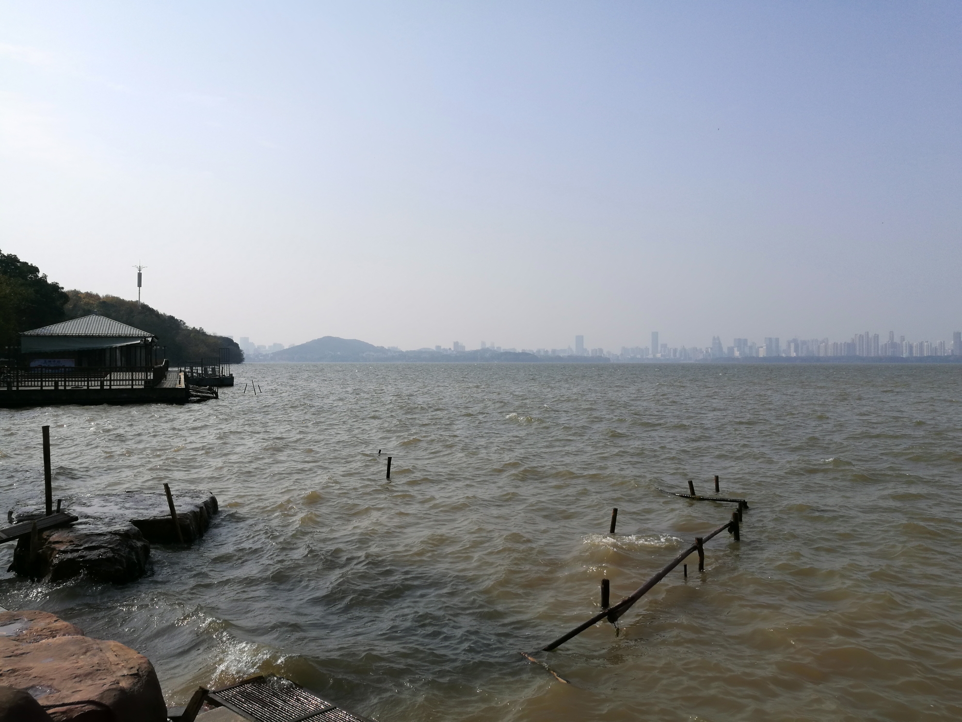 东湖生态旅游风景区      