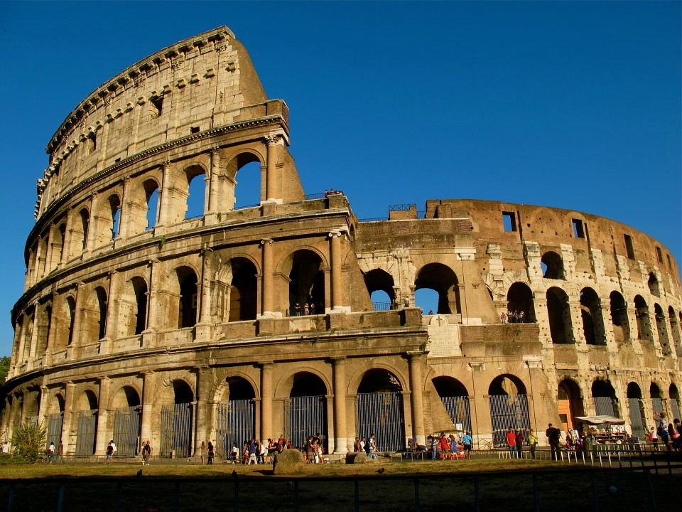 古罗马时期最大的圆形角斗场,是古罗马帝国标志性的建筑