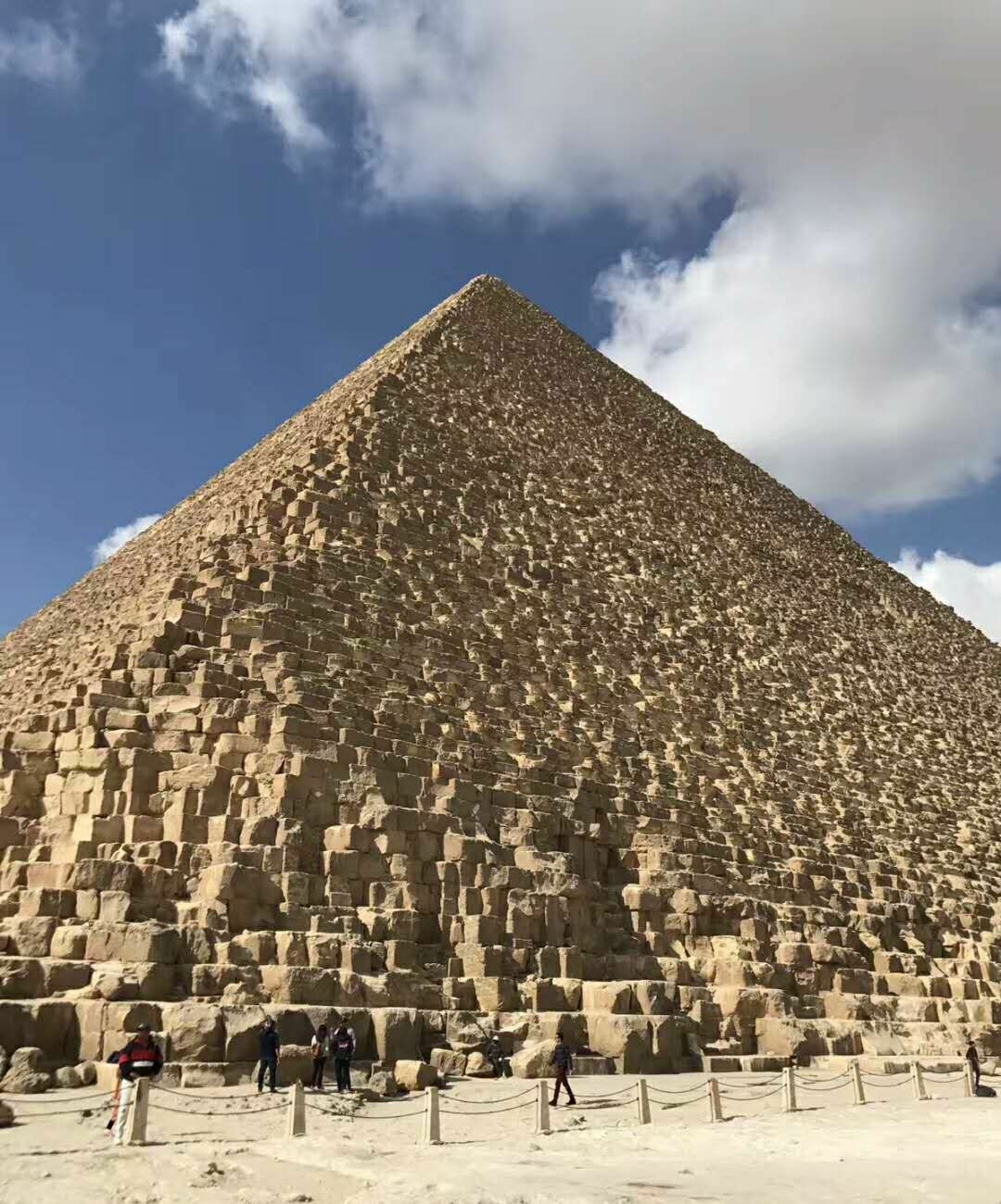 wKgBZ1ojsgaAbP-RAAa6Hf6xfWY41.jpeg?imageView2%2F2%2Fw%2F600%2Fh%2F600%2Fq%2F90