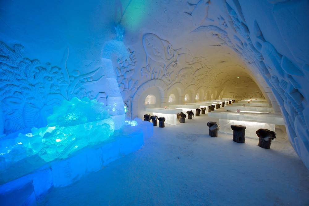 冰雪城堡中的冰雪餐厅