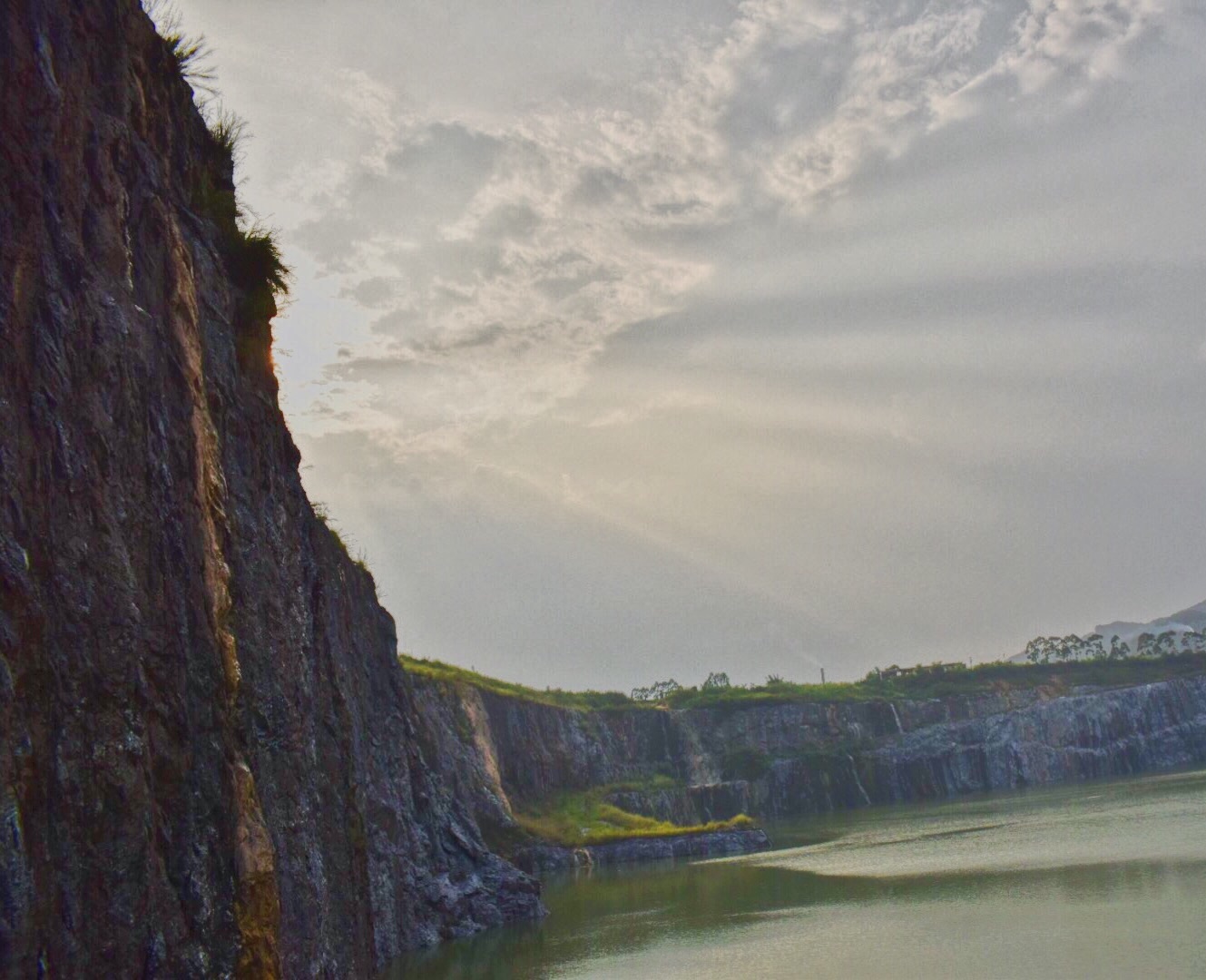 美的鹭湖/废弃石场佛山自驾游冷门景点