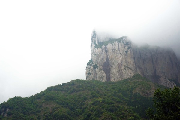 世界第一高山叫什么 wKgBEFrtv_OAMAScAAYM-9NgezE49.jpeg?imageView2%2F2%2Fw%2F600%2Fh%2F600%2Fq%2F90
