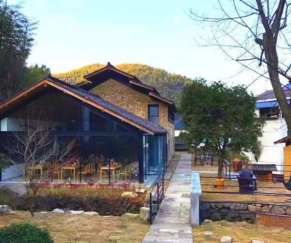 安吉民宿 | 古村落夯土房改造而成,享天然山野生活