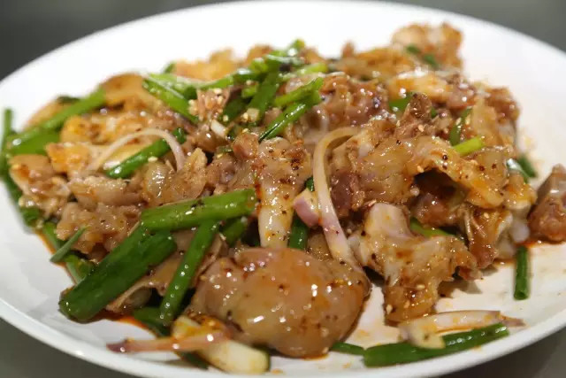 晚上从郑州开车到新密吃夜市,哪家的炒虾尾最