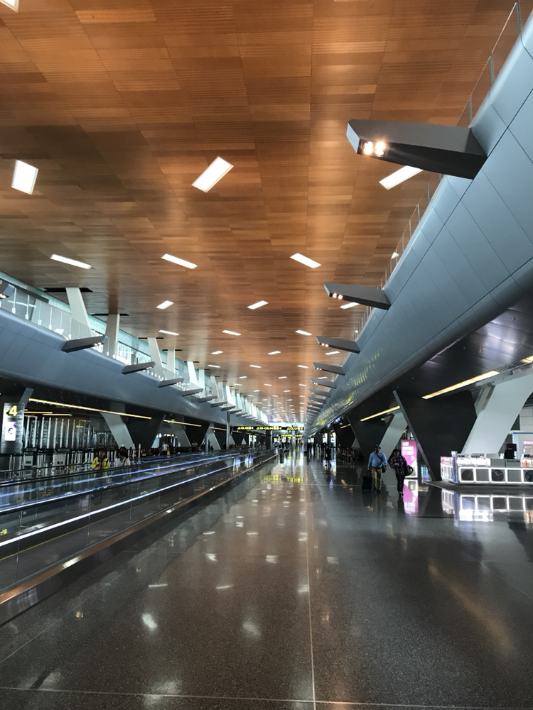 多哈 哈马德机场转机 1小时15分钟够吗?