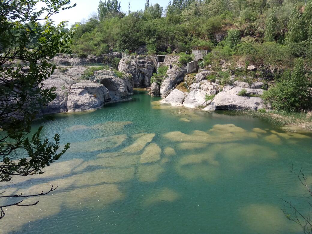 鹤壁桑园小镇,天然的戏水胜地   沿着亲水栈道一直往前走,就是白龙庙