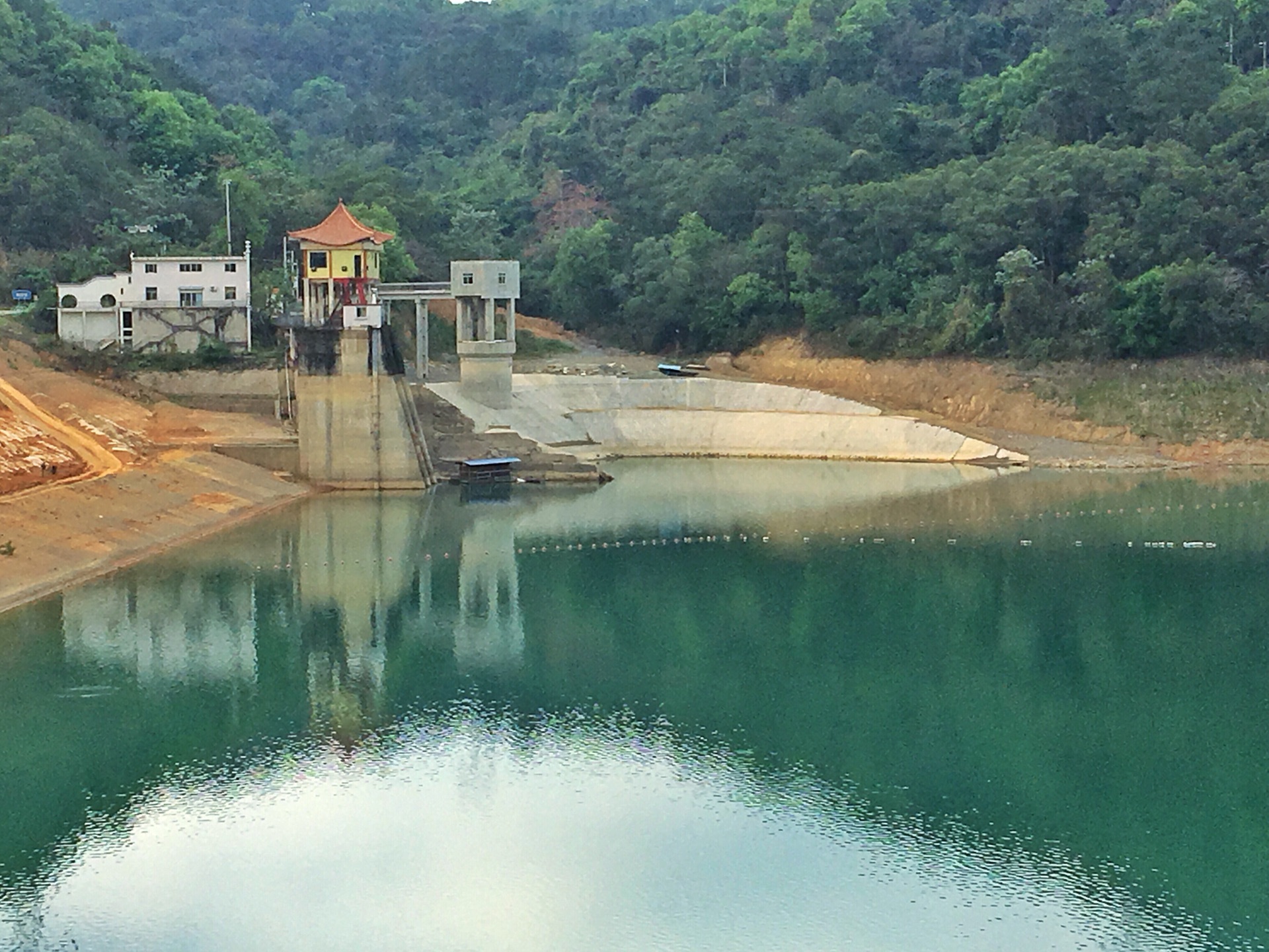 百色澄碧湖景区        