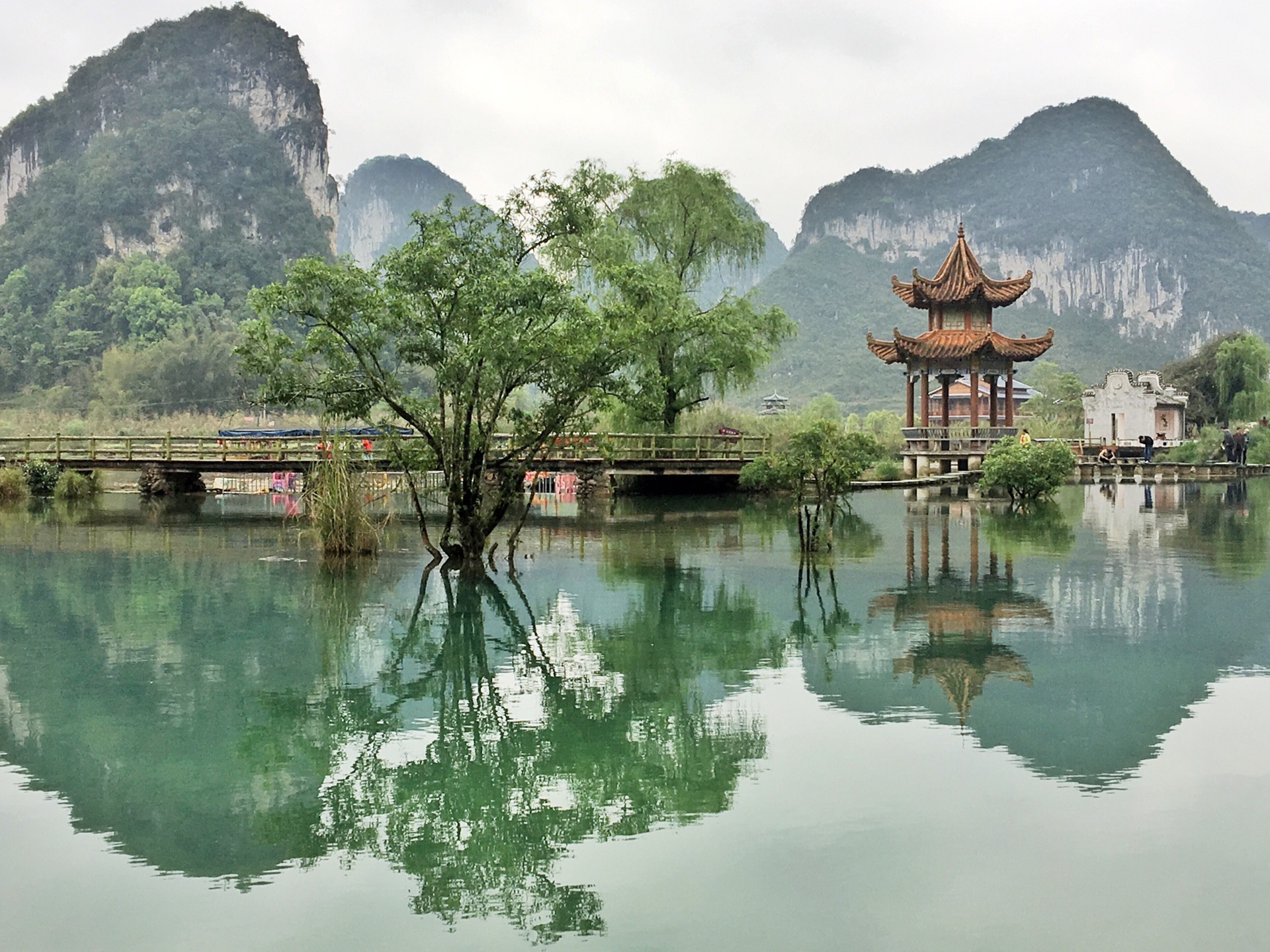 鹅泉风景区         