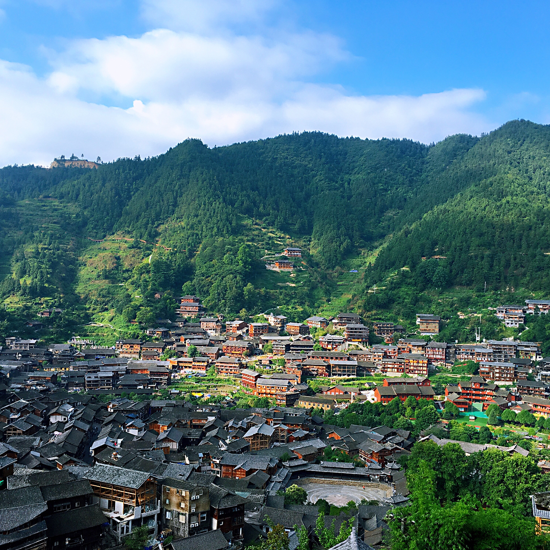 西江苗寨-中国最大的苗族聚居村寨