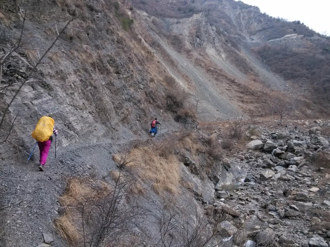 那年春节我们踏步于空中——记牛背山徒步登山之路