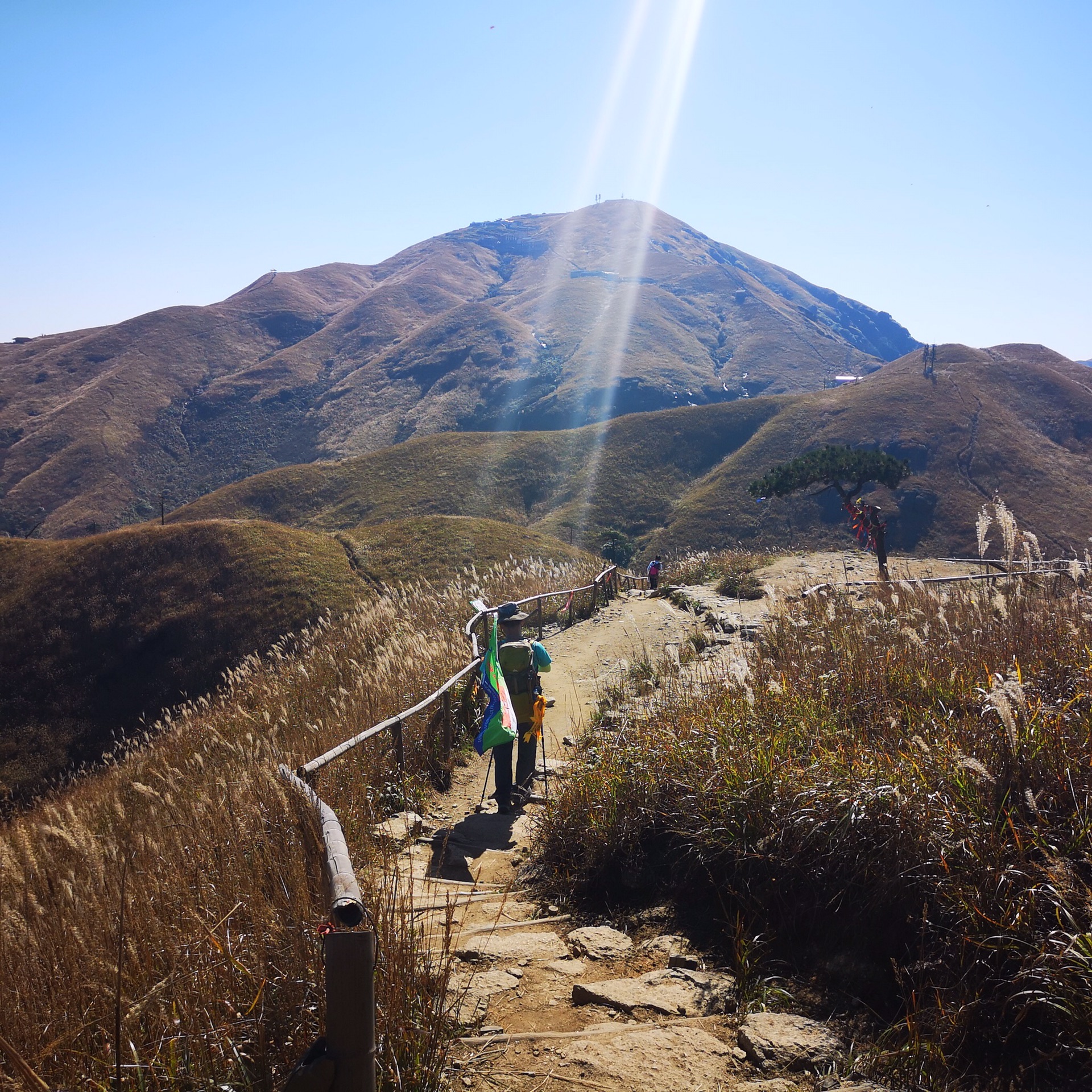 wKgED1vXriSANy5KABQMSo6VOAY25.jpeg?imageView2%2F2%2Fw%2F600%2Fh%2F600%2Fq%2F90