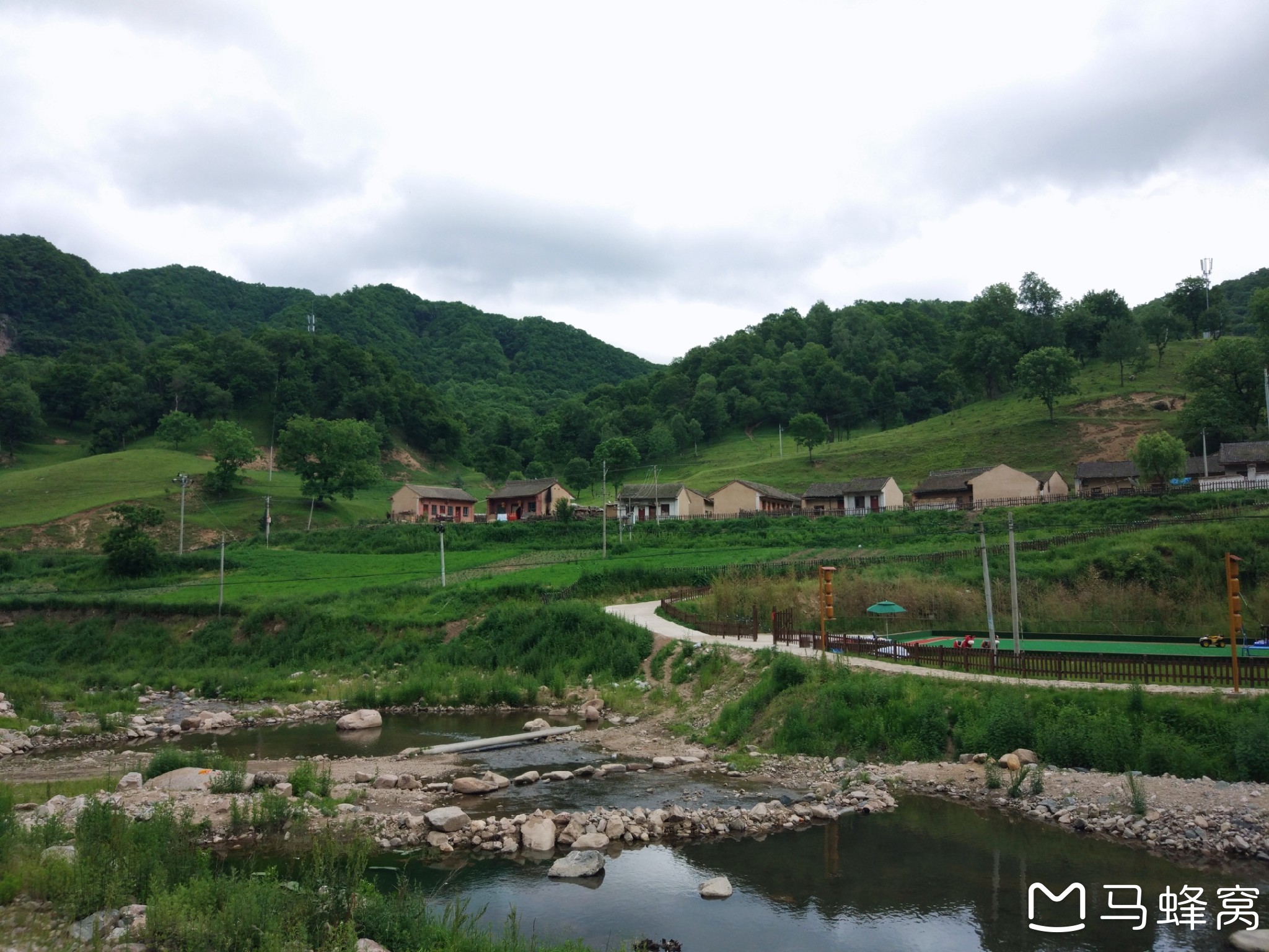 【陇县景点图片】秋菊山庄风景区