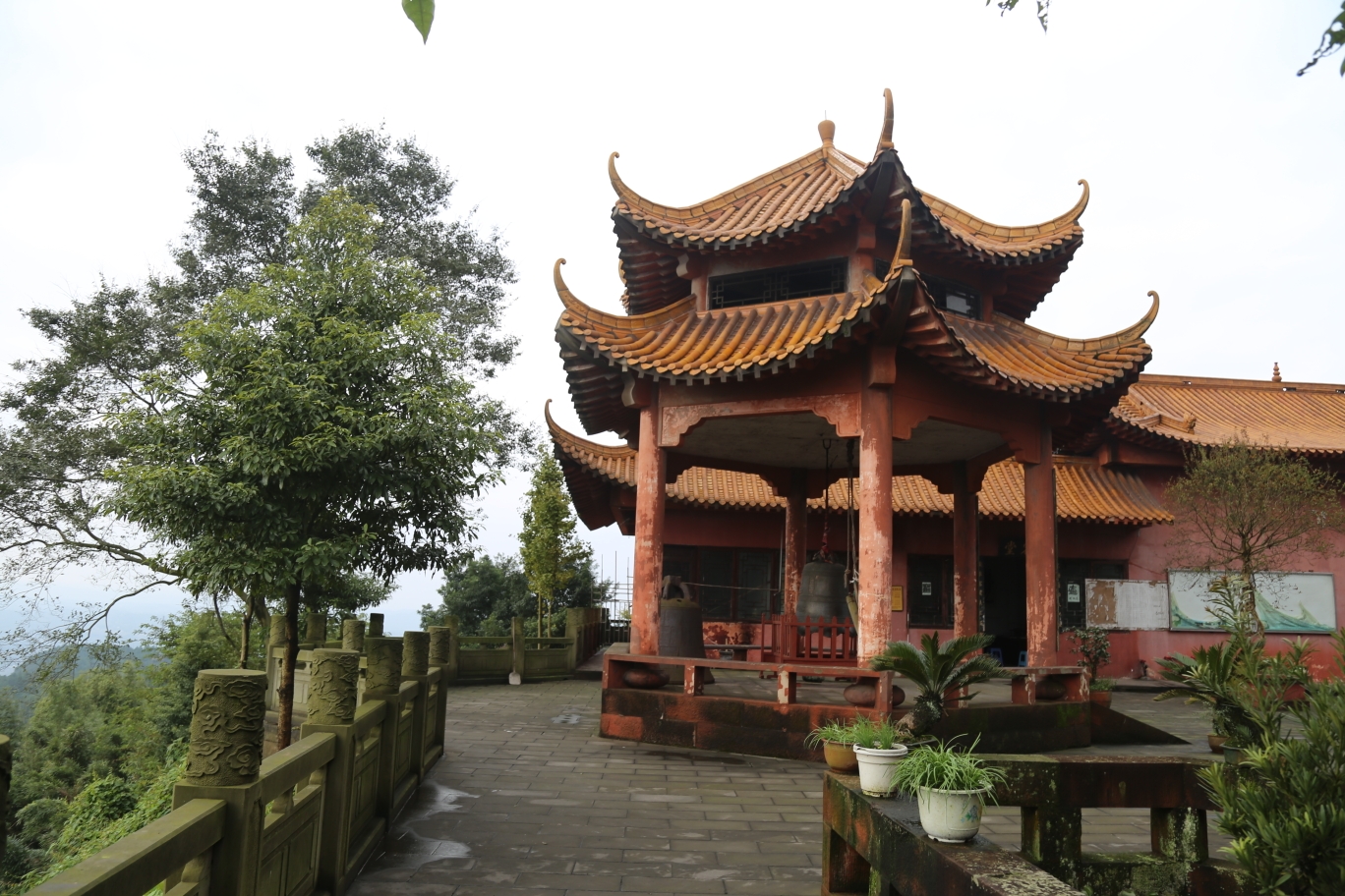 佛来山西明禅寺一登高望远的神怡之地