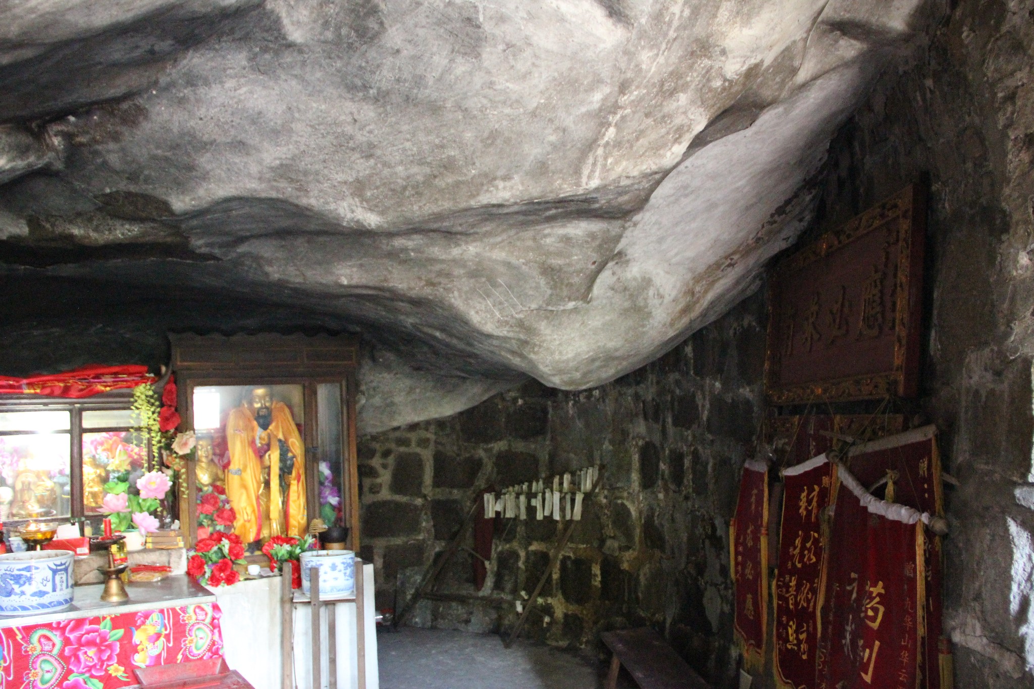 不走寻常路,反走九华山,住尼姑庵