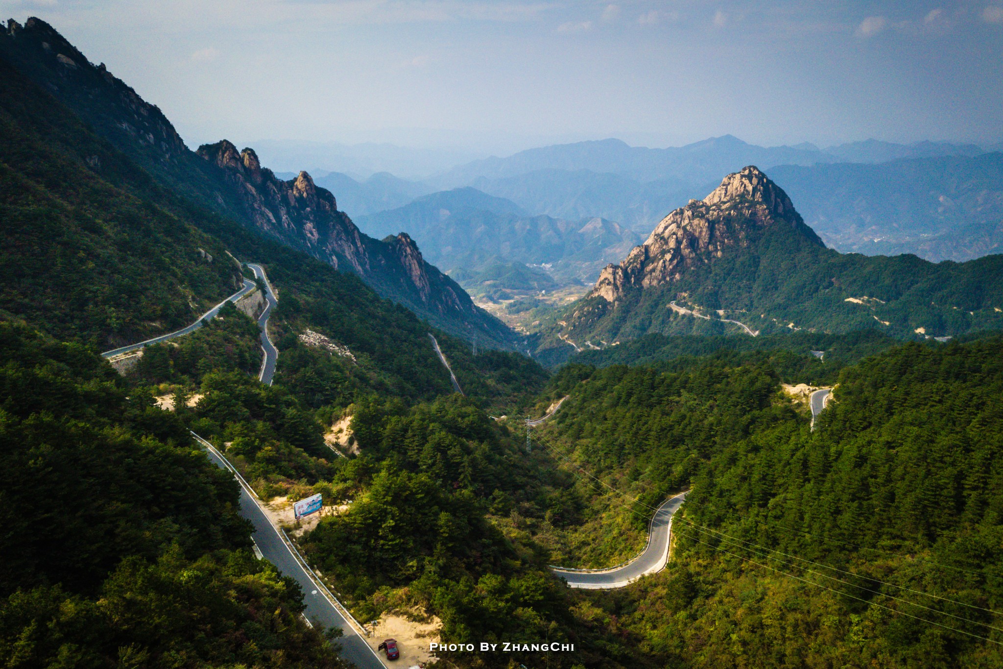 皖浙天路,亦称山云岭公路,最近新兴起的自驾游线路,是连接安徽省绩溪