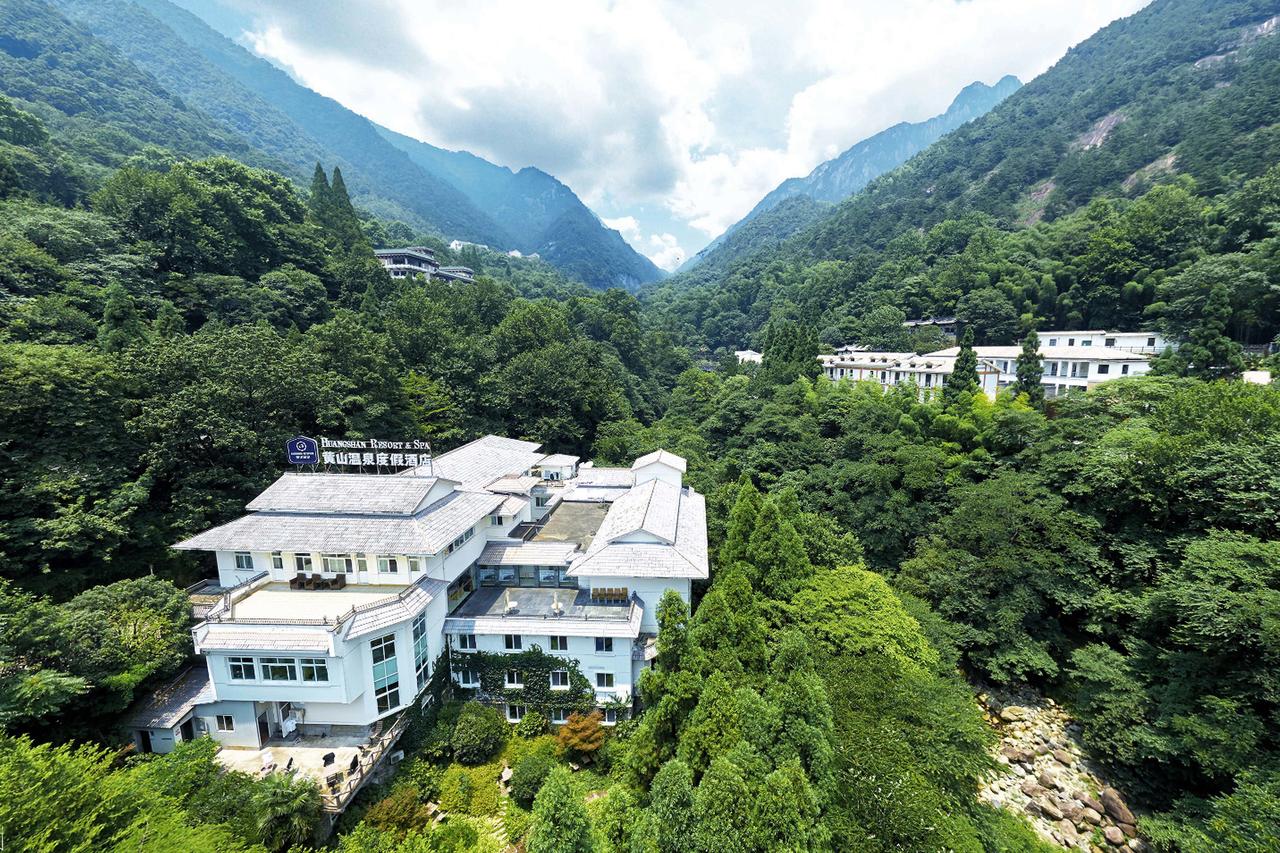 安徽 黄山温泉度假酒店一晚住宿·黄山风景区·专车接送(景区内住宿