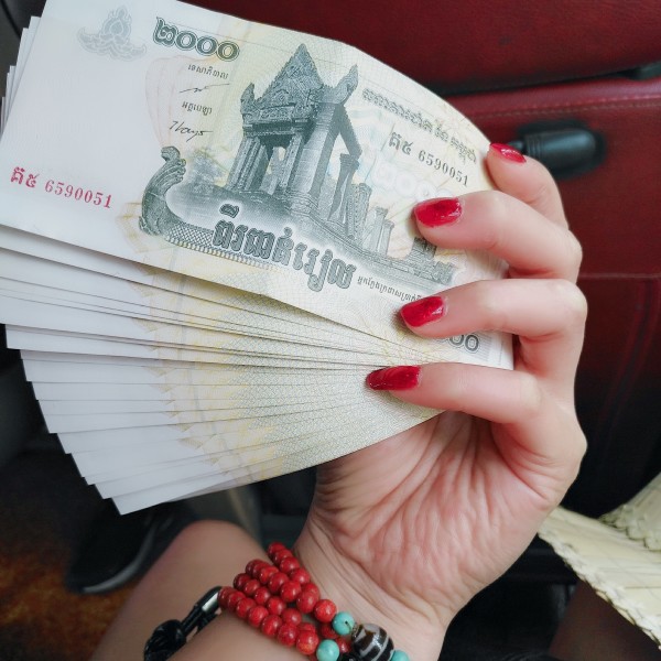 千年的微笑, 我该如何去爱你。 (一)