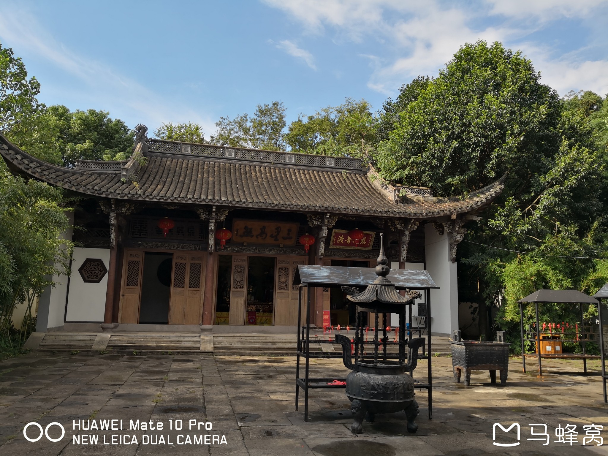 周日游览参观西施故里的民俗馆范蠡祠