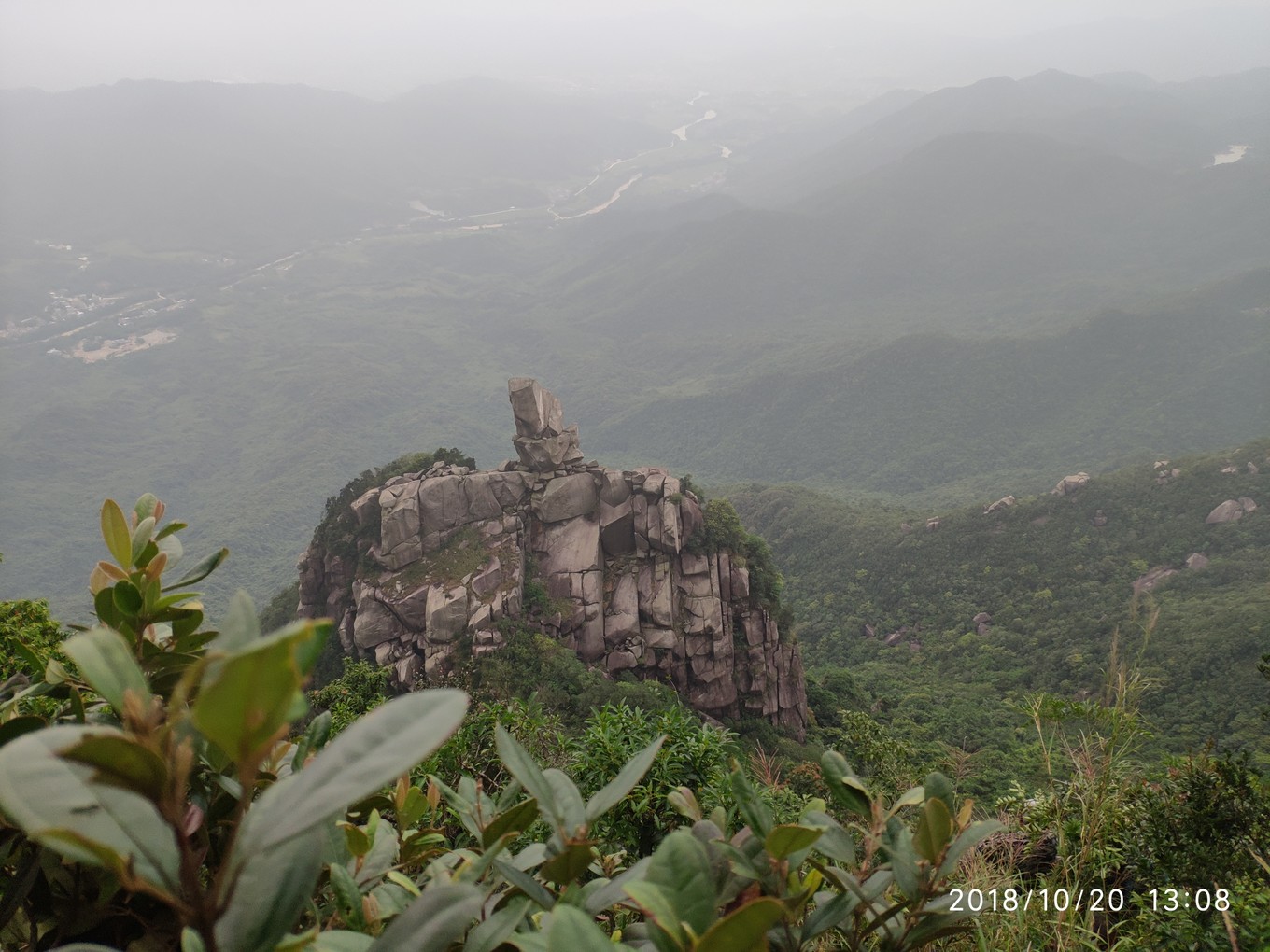 星期六 "呼吸阳光"群友和山猫驴友们相约去登览茂名市电白区望夫镇的