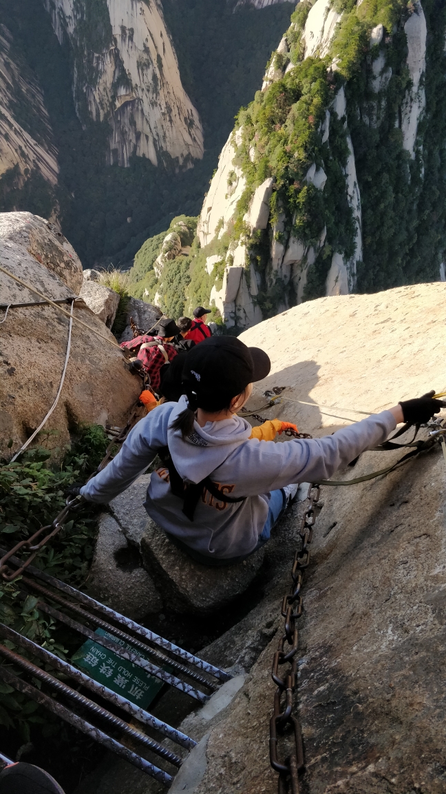 下午爬华山,日出,长空栈道,西峰索道一个也不落