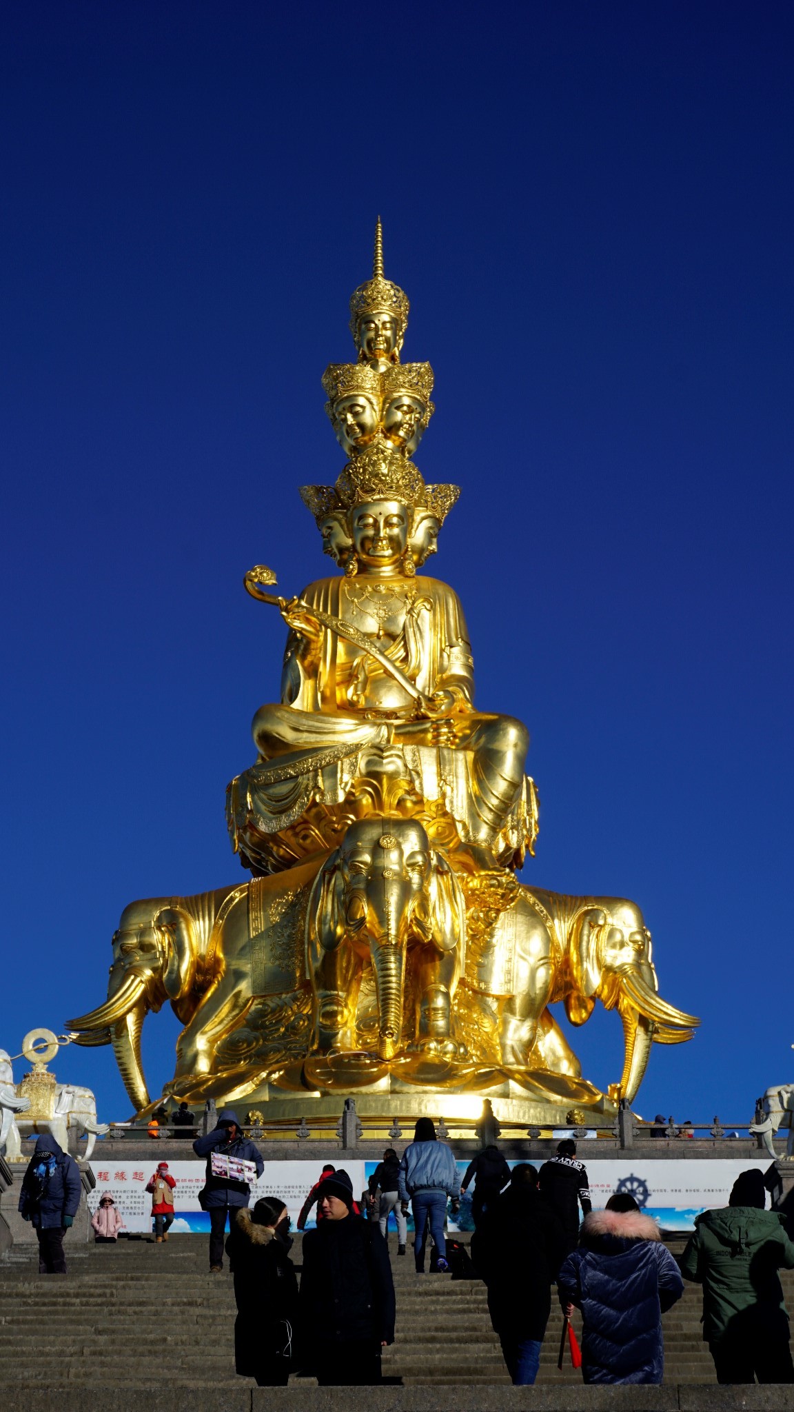 2019年元旦朝拜峨眉山金顶-峨眉山三日游-日落,日出,云海,雪景_游记