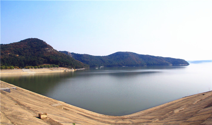 薄山湖风景区        