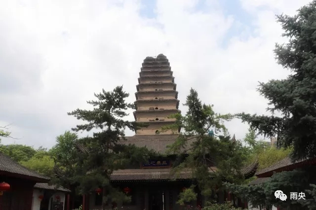 人均两千