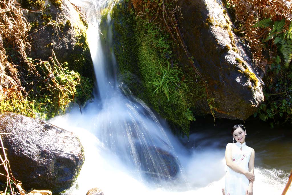 姚青春老家云南是个旅游的好地方,大自然风光山水风景