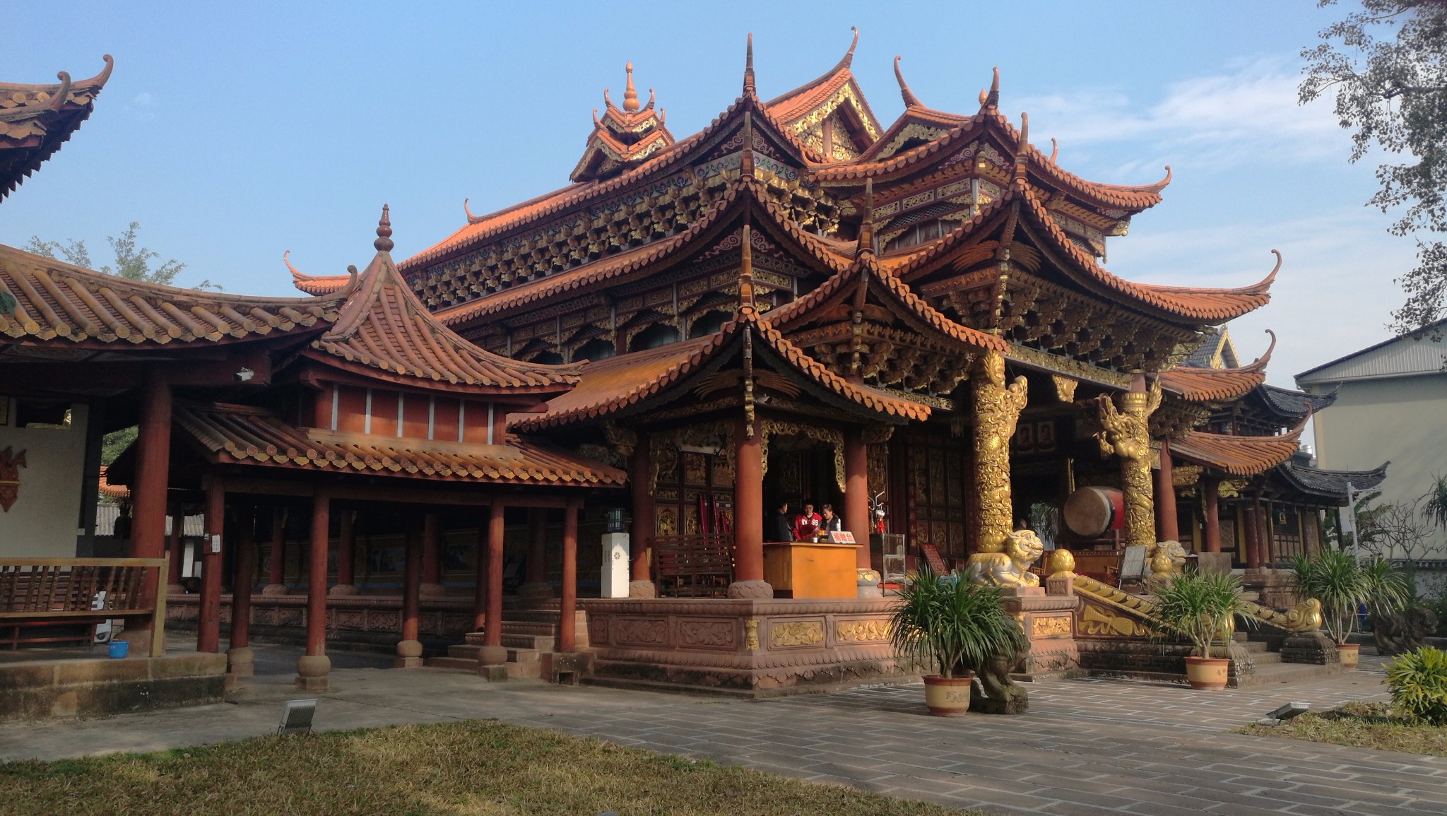 勐卧总佛寺        