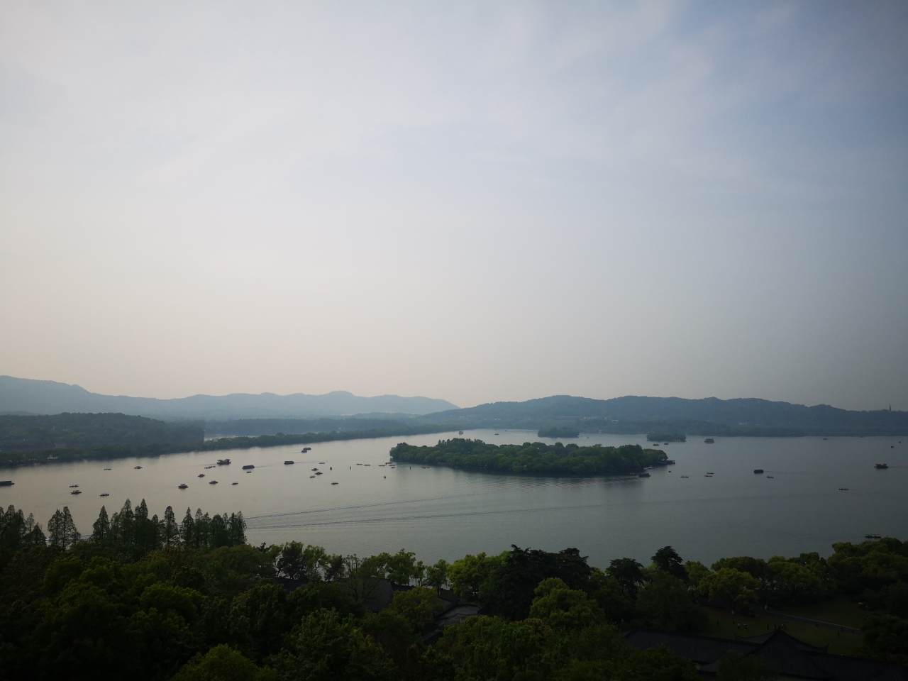 西湖美景三月天简谱_情人节后 最适合情侣的牵手旅行地(2)