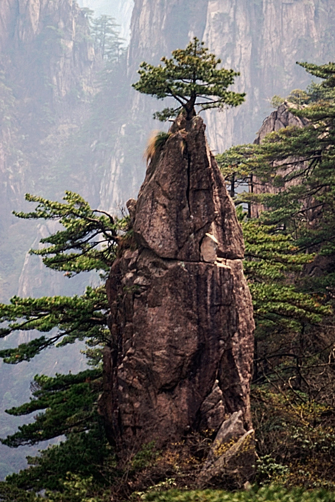 黄山奇石梦笔生花猴子望太平