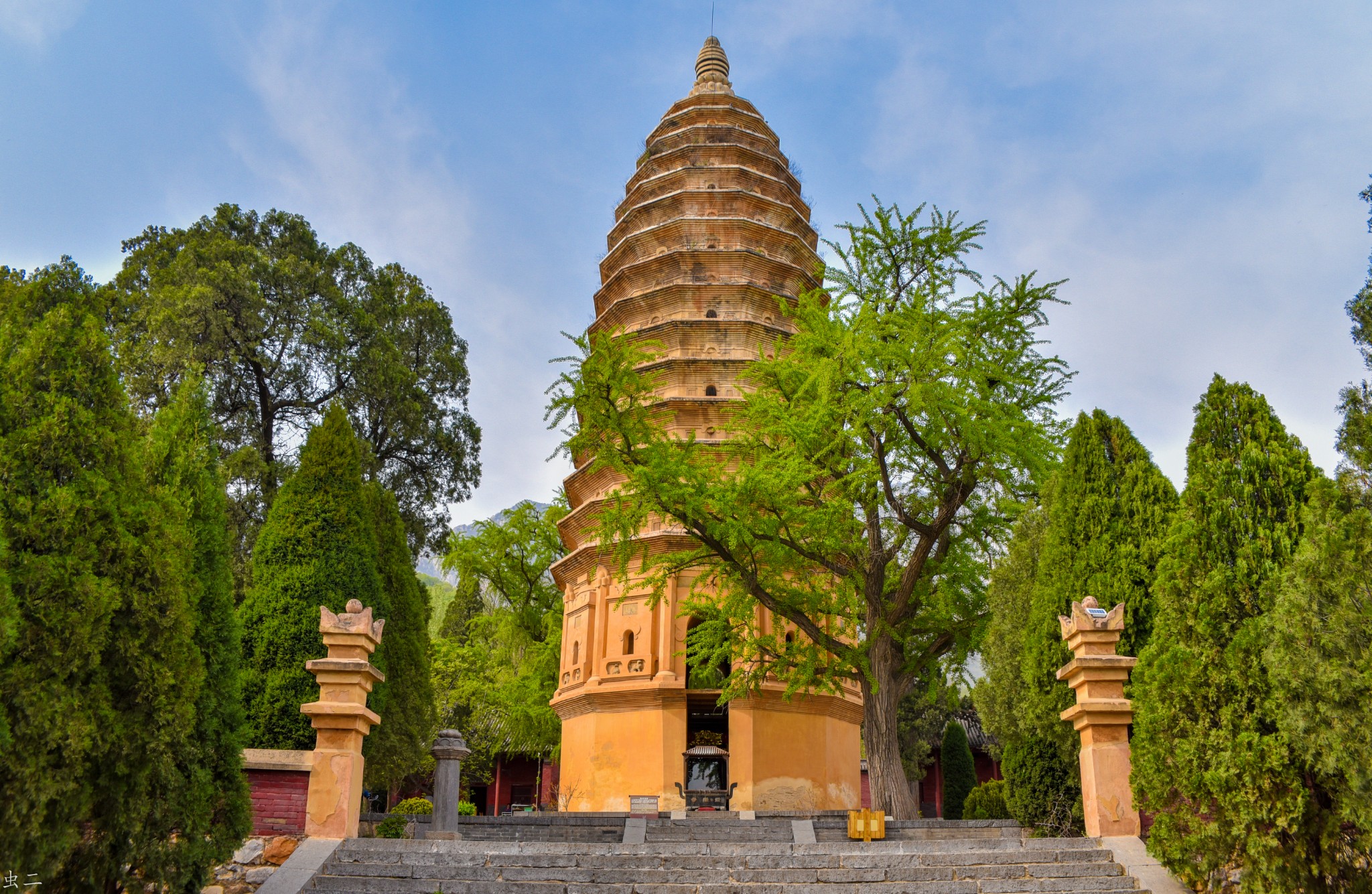 登封嵩岳寺塔 法王寺 法王寺塔(古塔巡礼系列之239 240)中国最古老