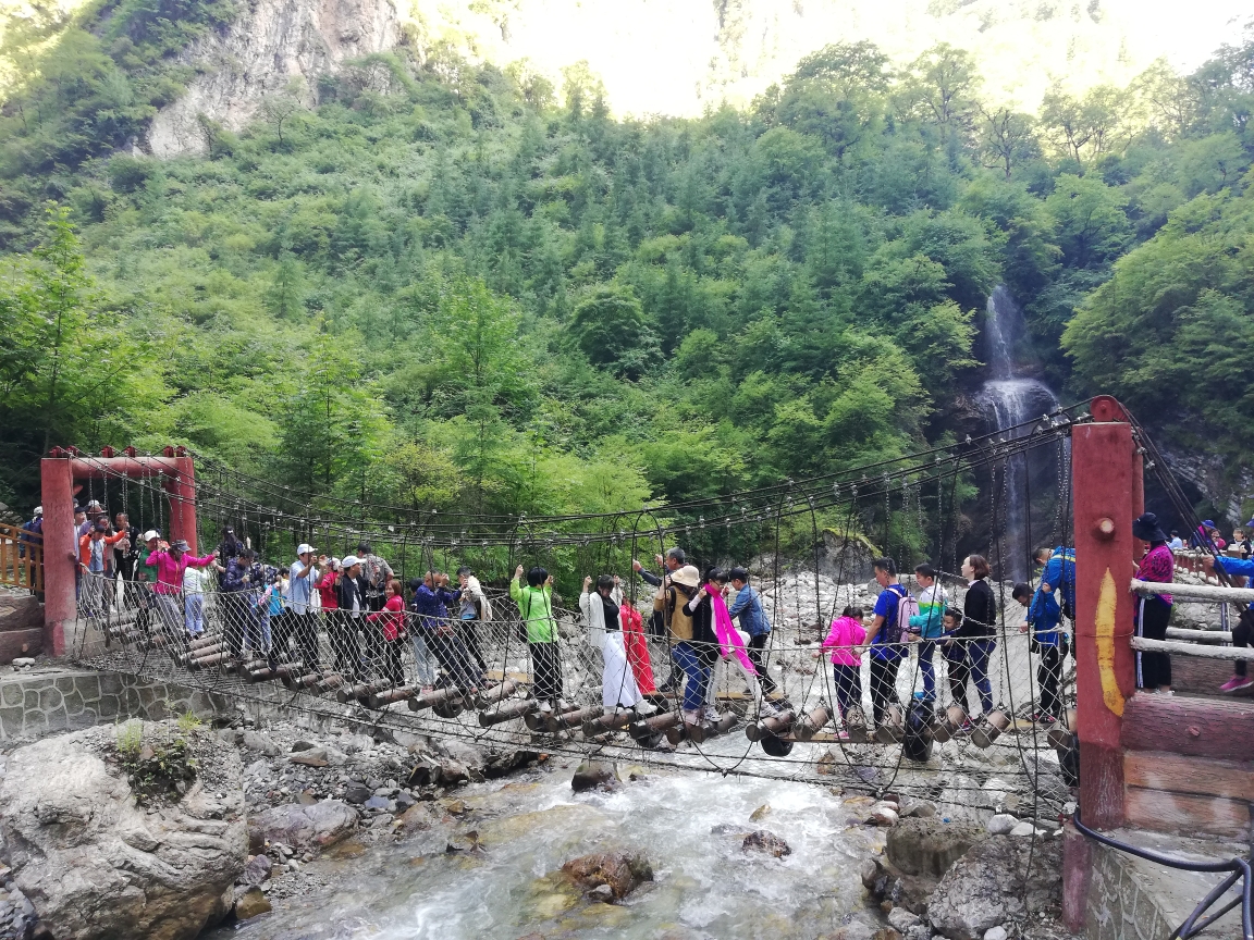 游甘肃宕昌县官鹅沟景区