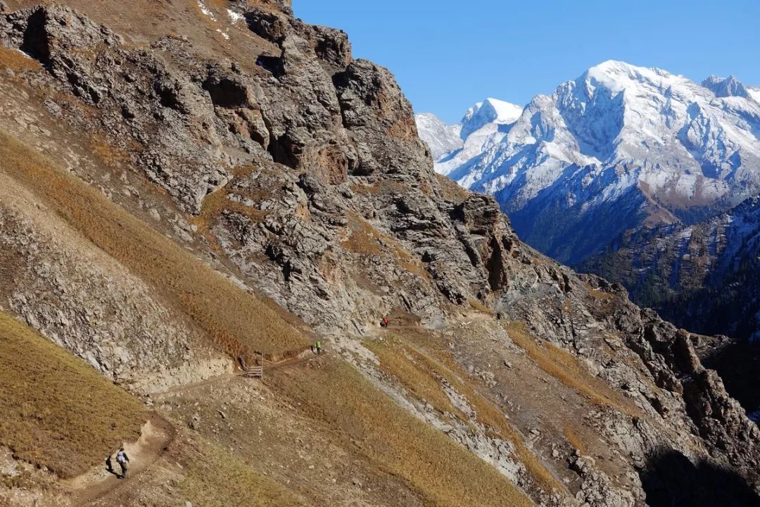 乌孙古道:每一步都是惊险,每一眼都是风景