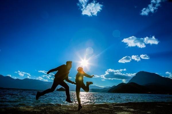 请问什么时间(季节)最适合去丽江和香格里拉,天气最好,不冷不热