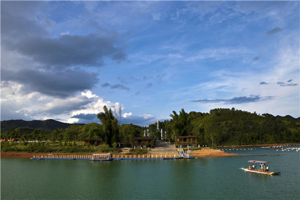 巴马赐福湖景区电子票/舟游赐福湖景区欢迎您(下单1小时后方可使用/未