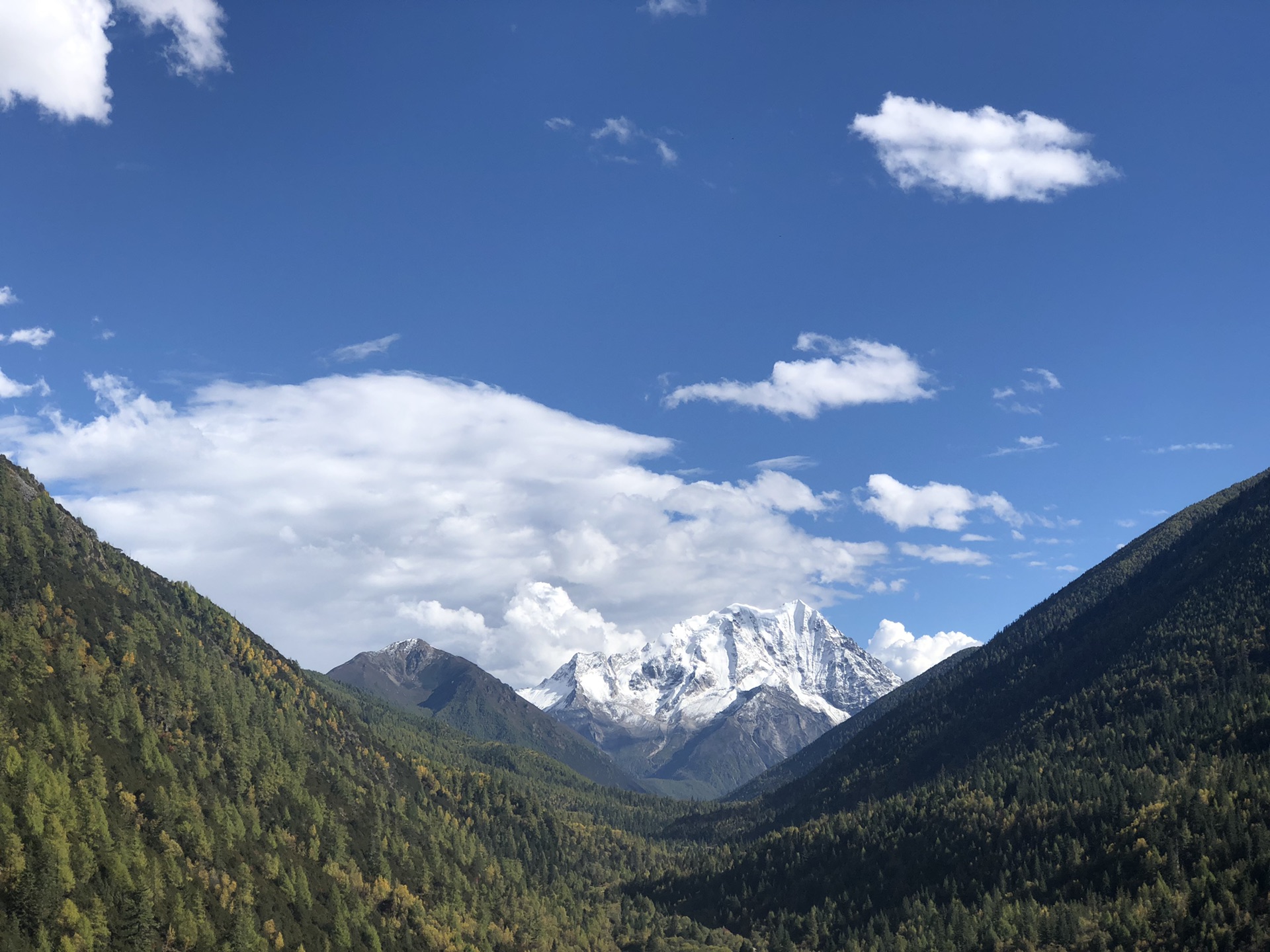 雅拉雪山观景台        