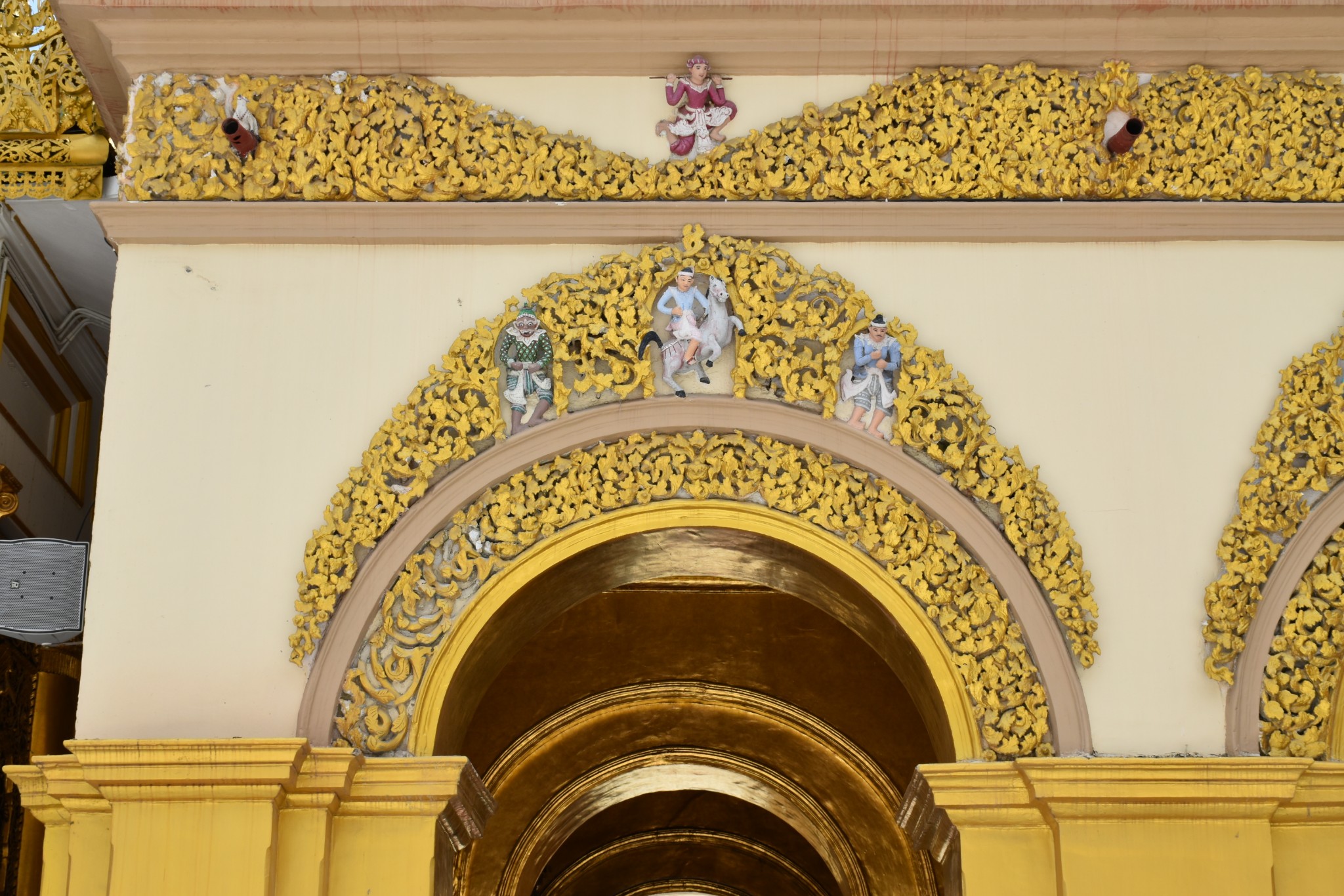 mahamuni buddha temple    