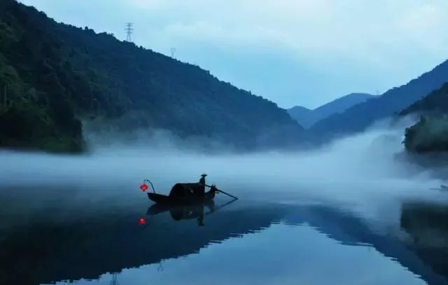 天上人间 "人间天上一湖水,万千景象在其中",小东江位于湖南省郴州市