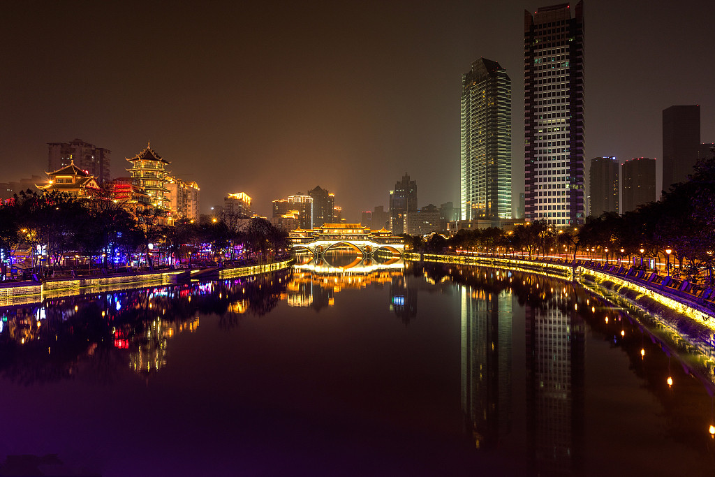 夜游成都·丢掉滤镜拍照-打卡网红地-环球中心/五岔子