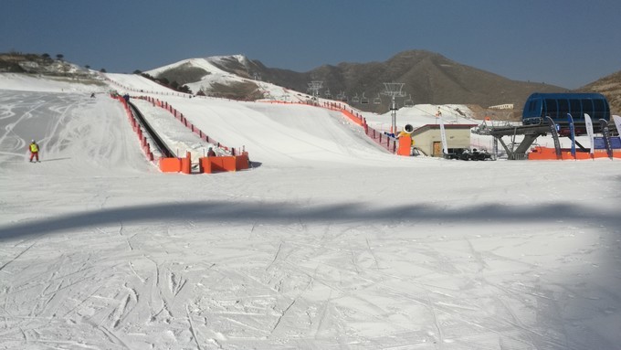 涞源七山滑雪场滑雪票 自带板