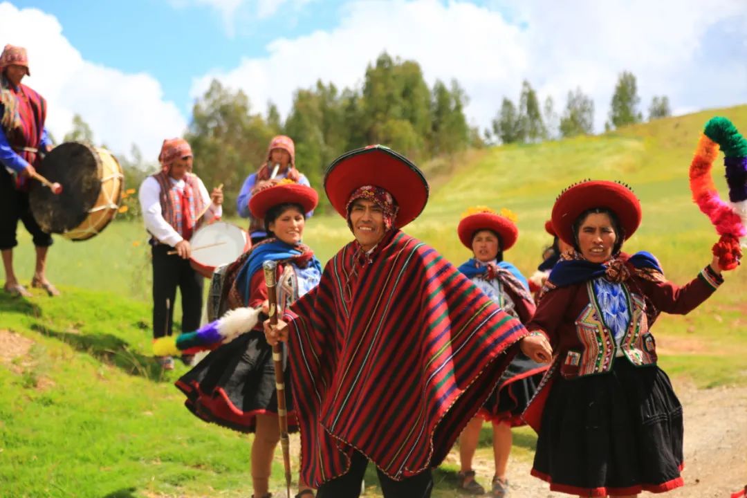 秘鲁服饰没有什么色彩是印加王的衣橱里没有的
