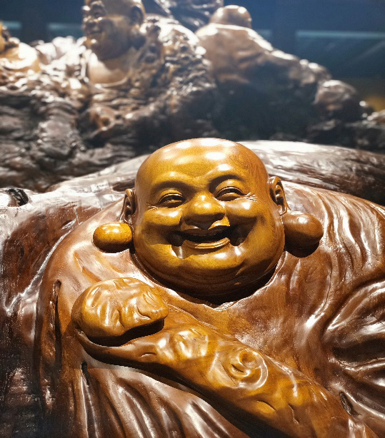 邂逅根雕——根宫佛国